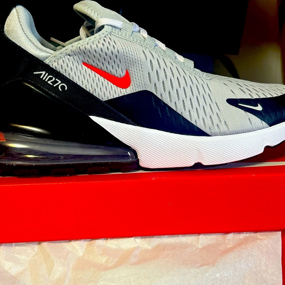 Nike Air Max 270. Size 7 Youth/Womens 8.5 Color: Fog Grey-Siren Red-Black White